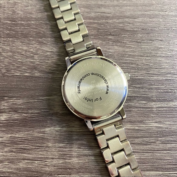 American Eagle Silver Link Crystal Accent Watch - Picture 4 of 6